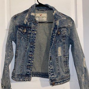 America Eagle AE Distressed Cropped Jean Denim Jacket